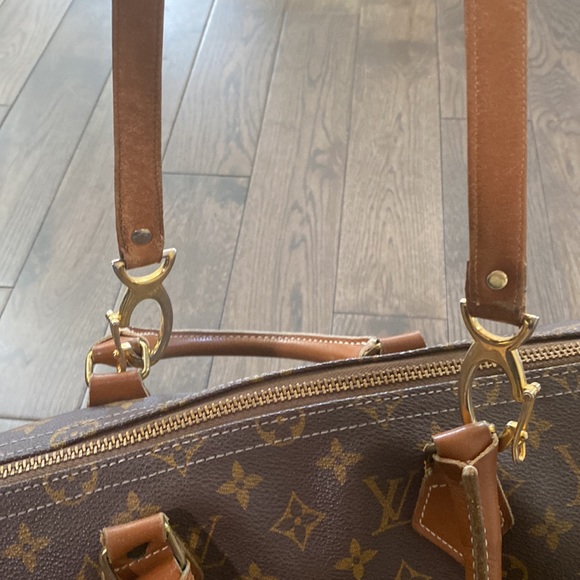 Vintage Louis Vuitton crossbody- authentic - Picture 5 of 8